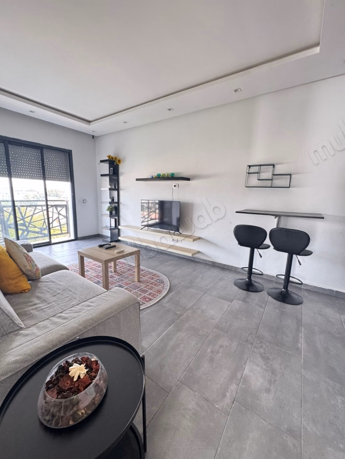 Location d'un appartement à Les Hôpitaux. 1 chambre. Meublé