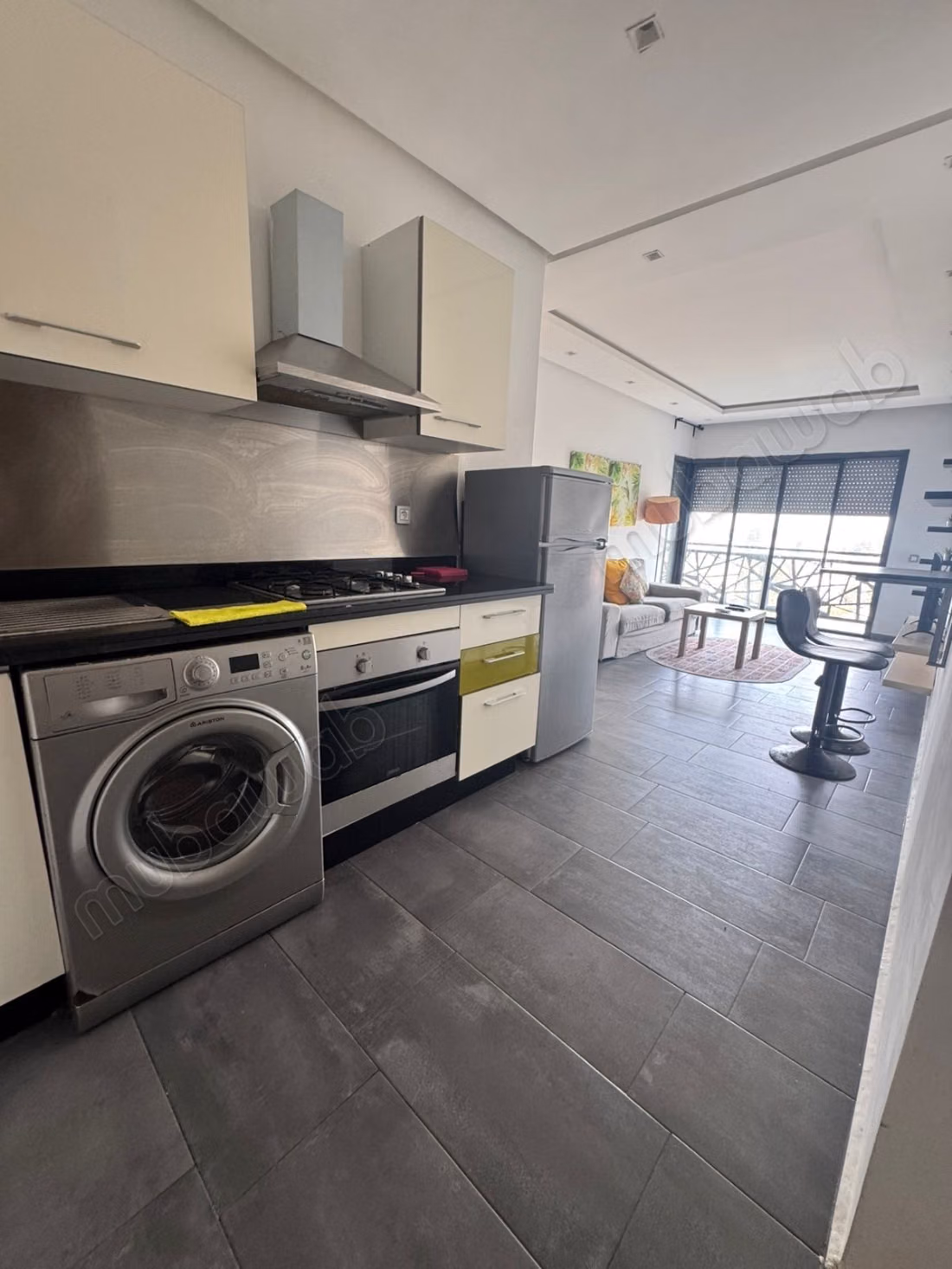 Location d'un appartement à Les Hôpitaux. 1 chambre. Meublé