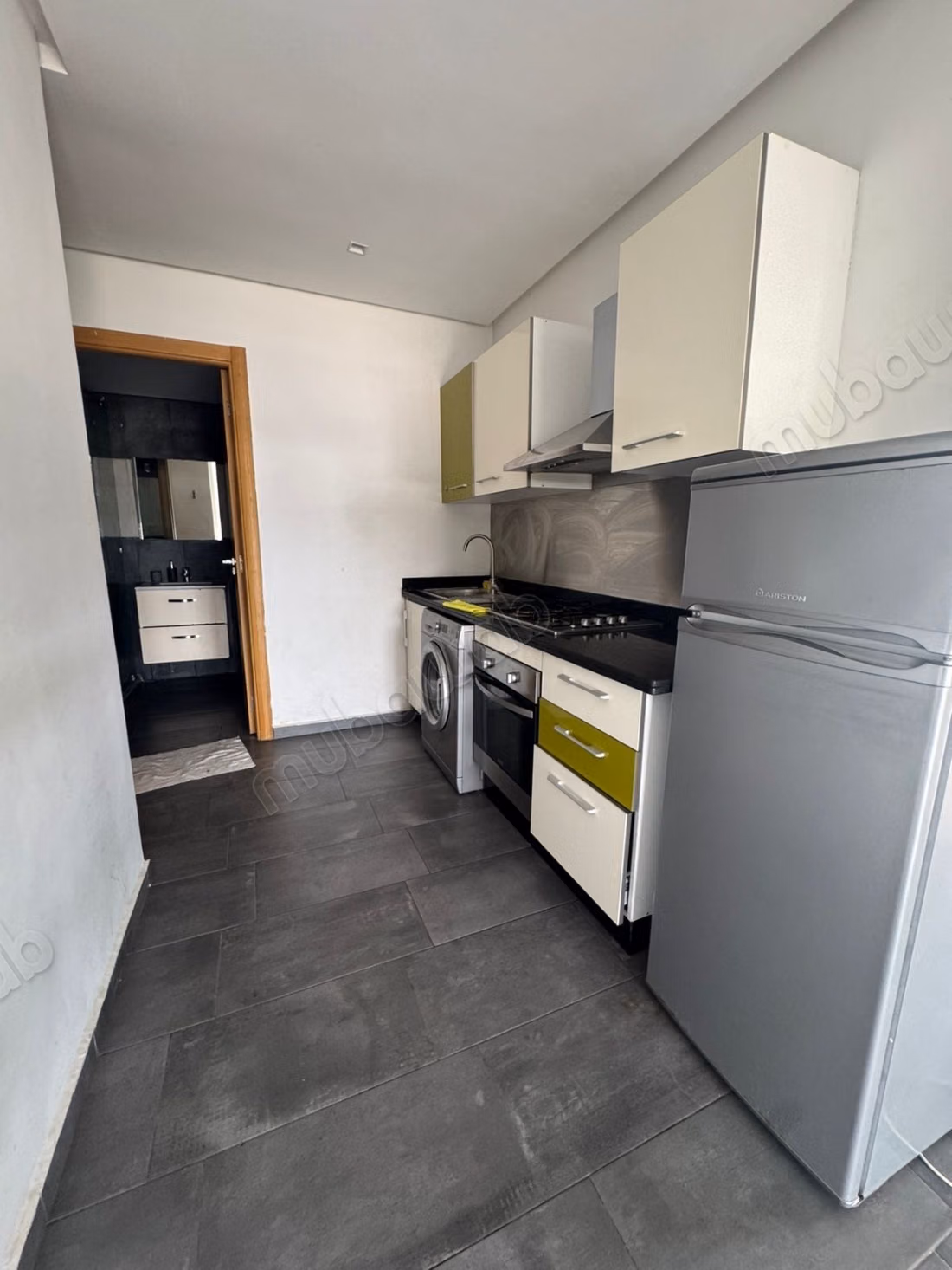 Location d'un appartement à Les Hôpitaux. 1 chambre. Meublé