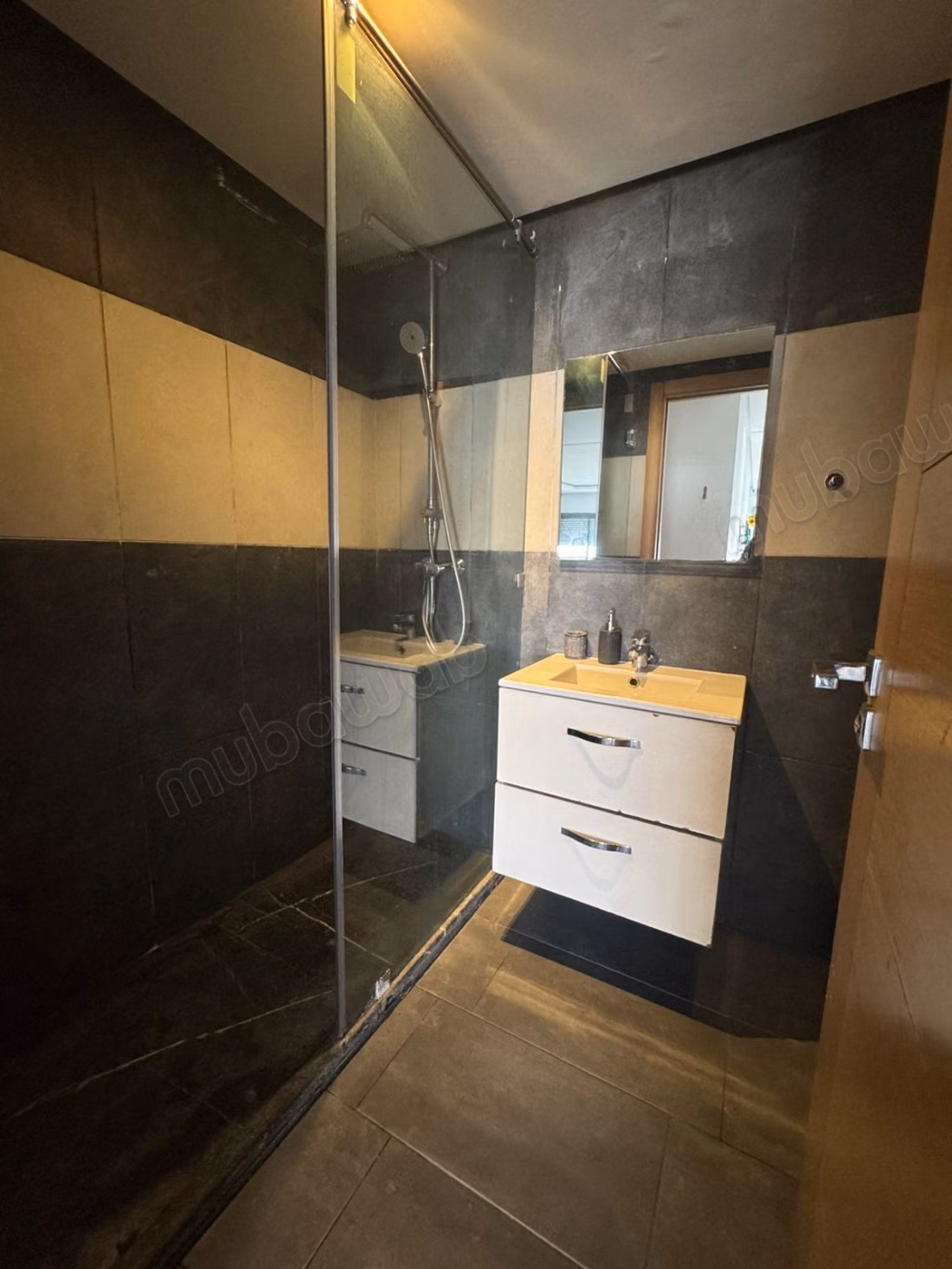 Location d'un appartement à Les Hôpitaux. 1 chambre. Meublé