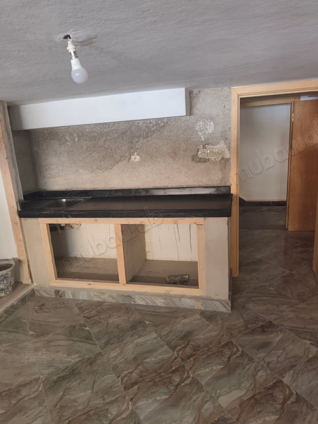 Find your house to buy in Les Iris. Area of 530 m². Large terrace