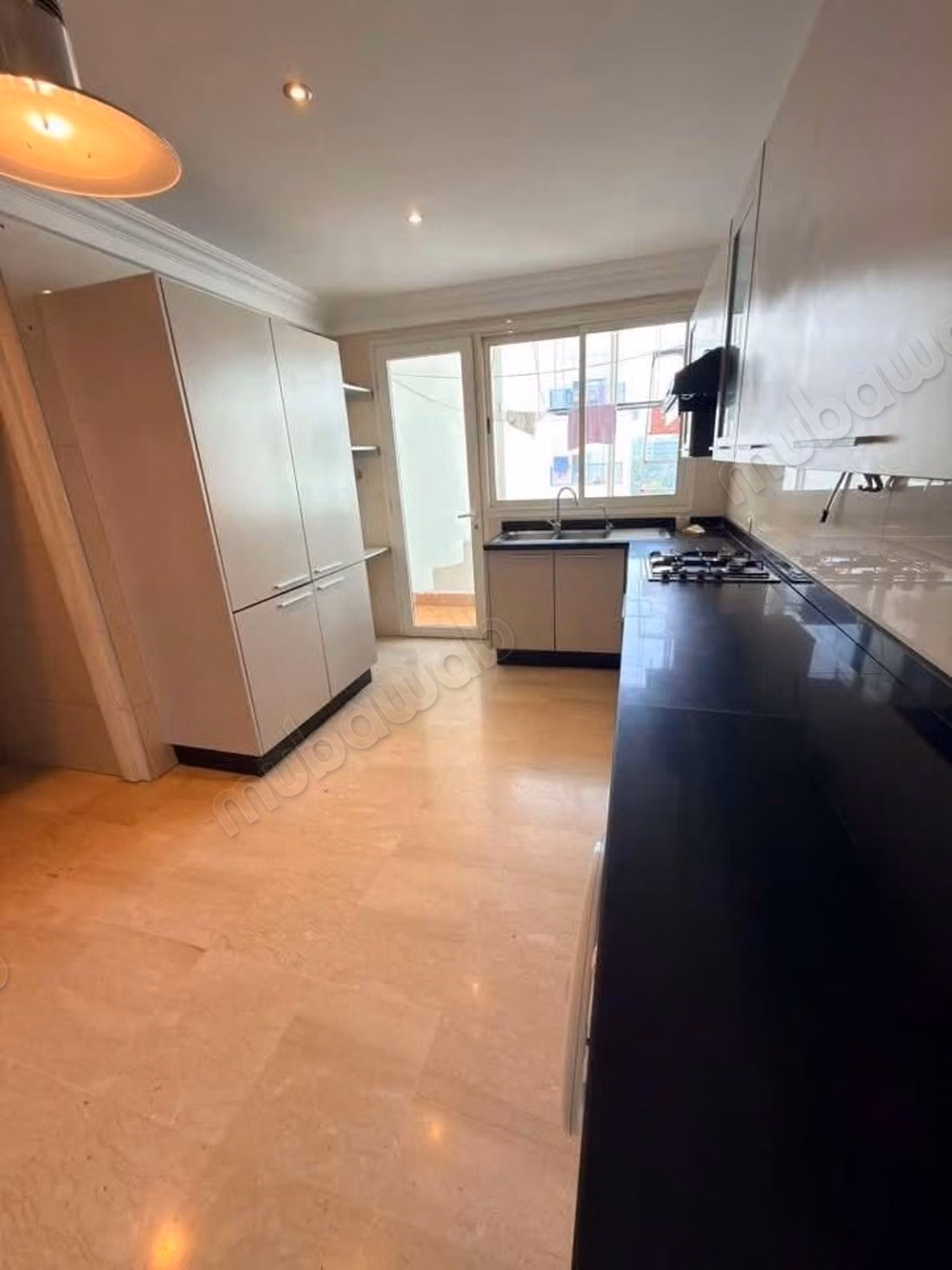 Superb empty apartment with 2 bedrooms, CFC
