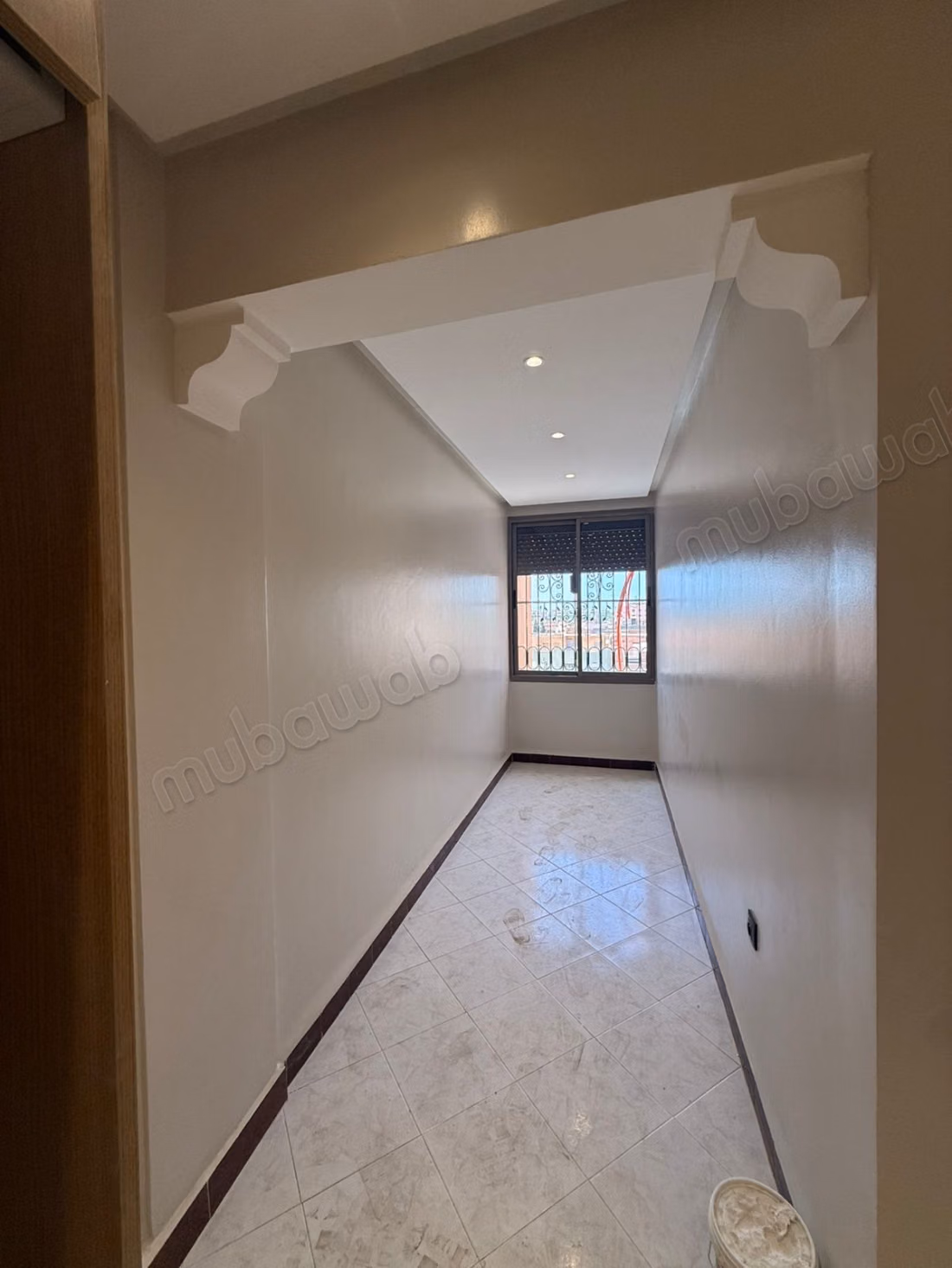 Leeg 2-Slaapkamer Appartement te Huur