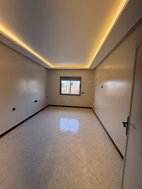 Apartamento de 2 Habitaciones Vacío en Alquiler