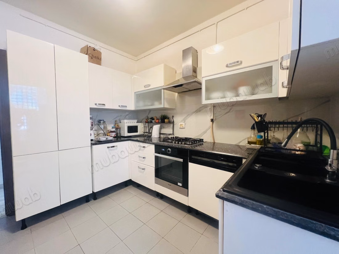 A vendre un Duplex en S3 de 110m² à Ennasr 1