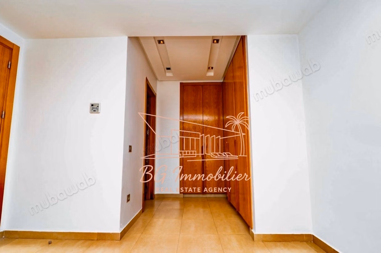 Affitto di un bellissimo appartamento a Ville Nouvelle. 2 camere. Arredato