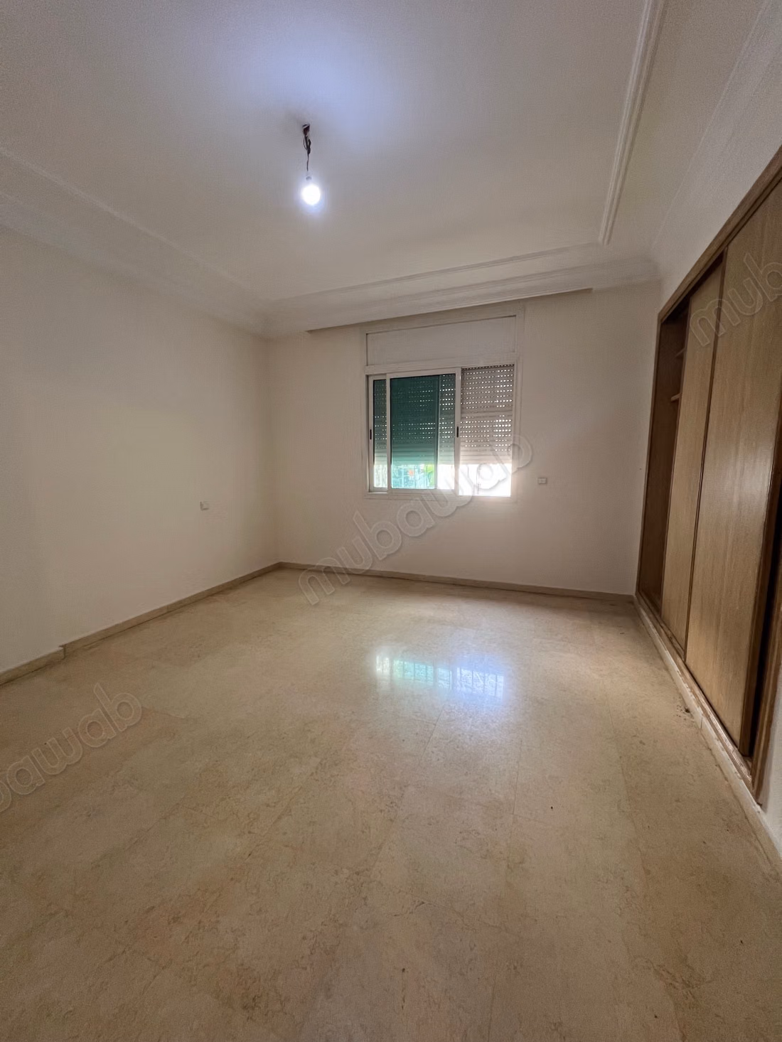 Leeg appartement met 3 slaapkamers op de Anfa Boulevard