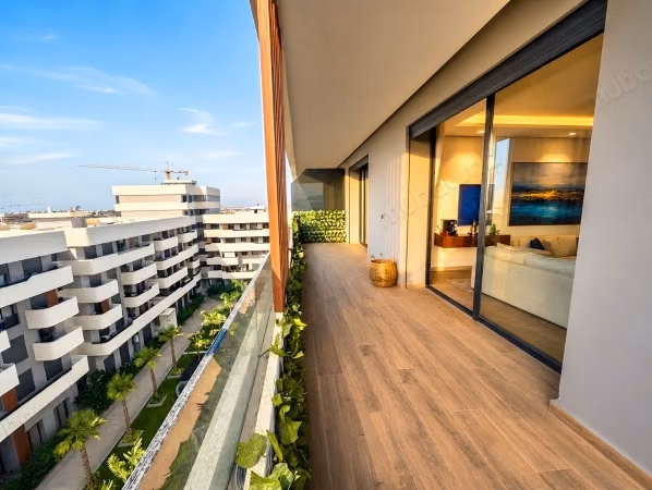 Studio neuf meublé avec terrasse, californie