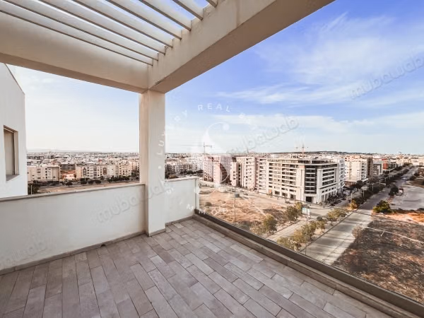 DA AFFITTARE — S2 con terrazza e vista libera