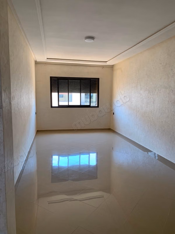 Bell'appartamento in affitto a Harhoura. 2 camere confortevoli. Arredato