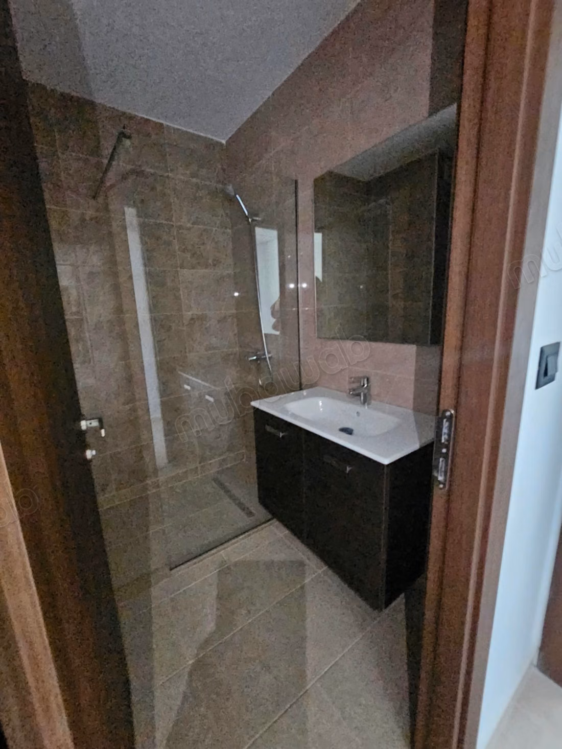 Appartamento S1 molto bello in affitto a Chotrana 3