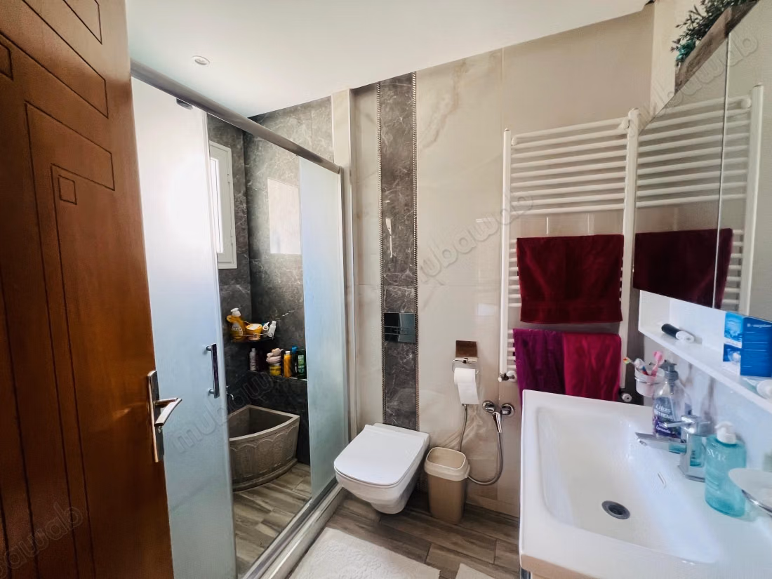 A vendre un appartement en S2 de120m²