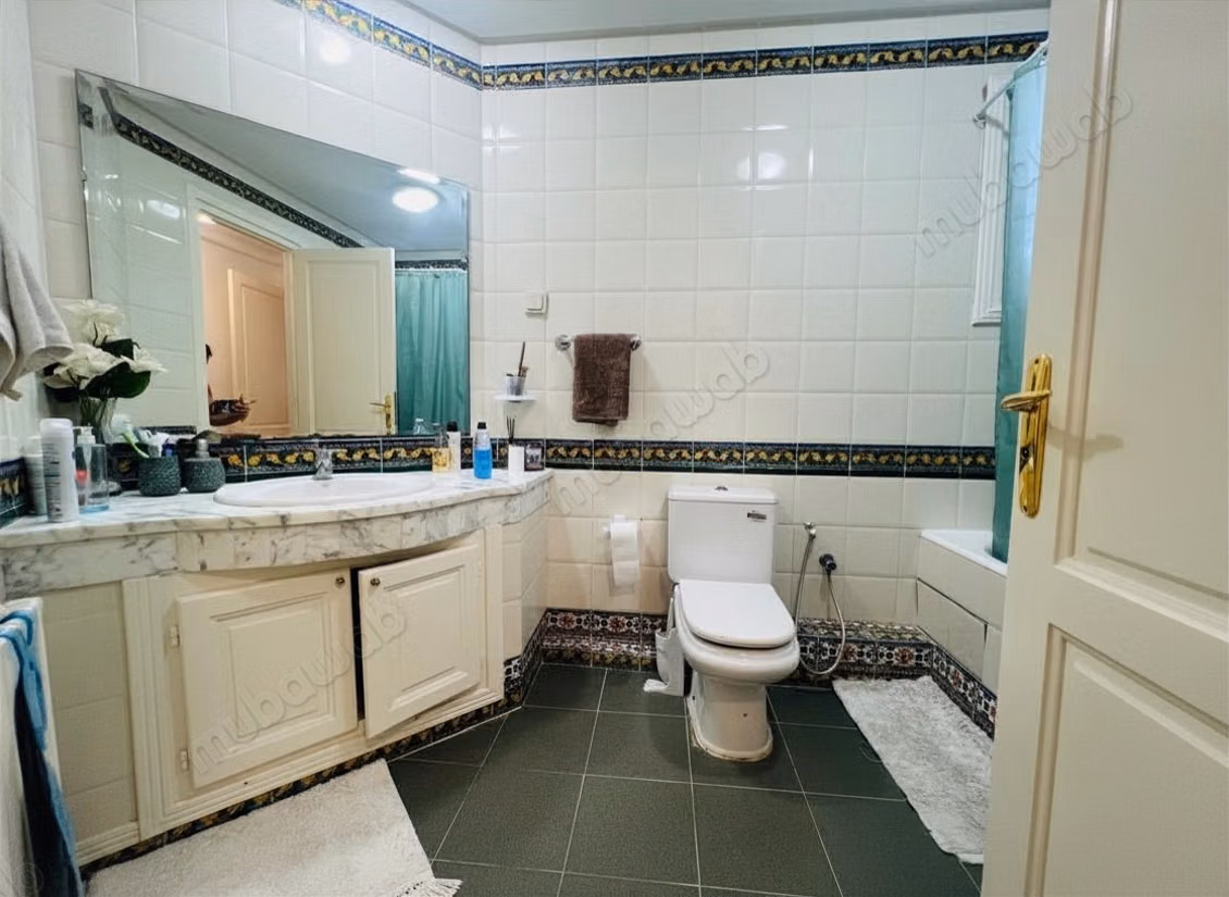 A vendre un appartement en S4 de 178m²