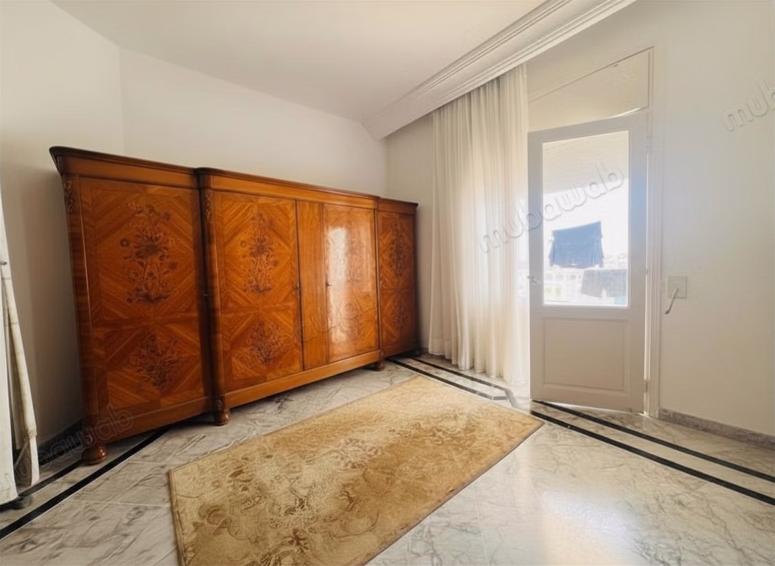 A vendre un appartement en S4 de 178m²