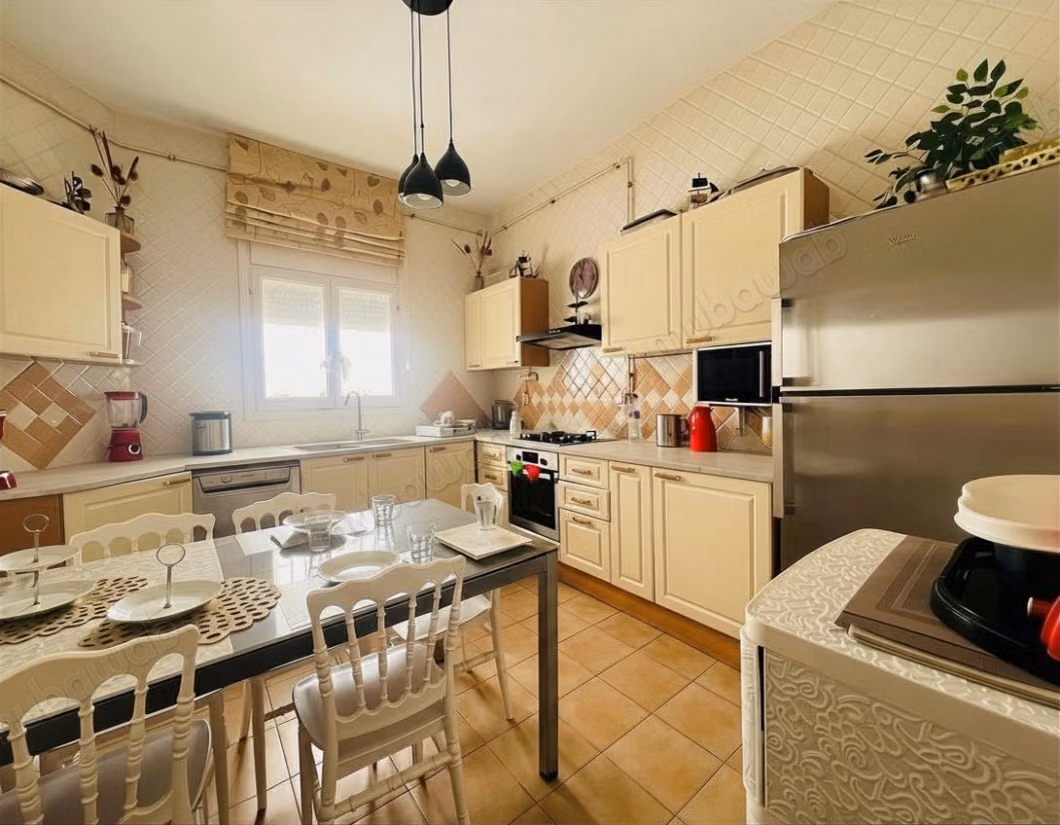 A vendre un appartement en S4 de 178m²