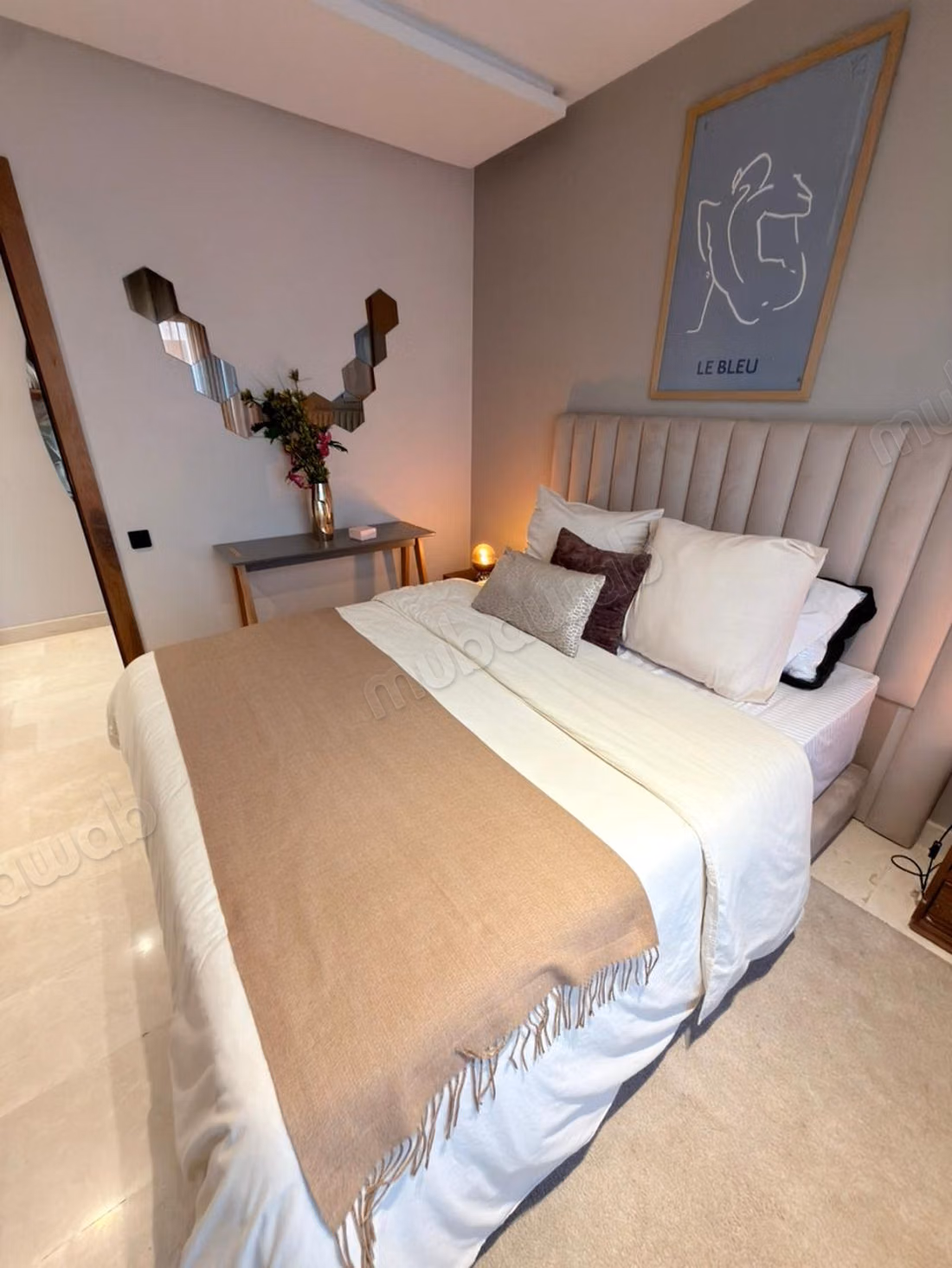 Te huur – luxe gemeubileerde studio met terras