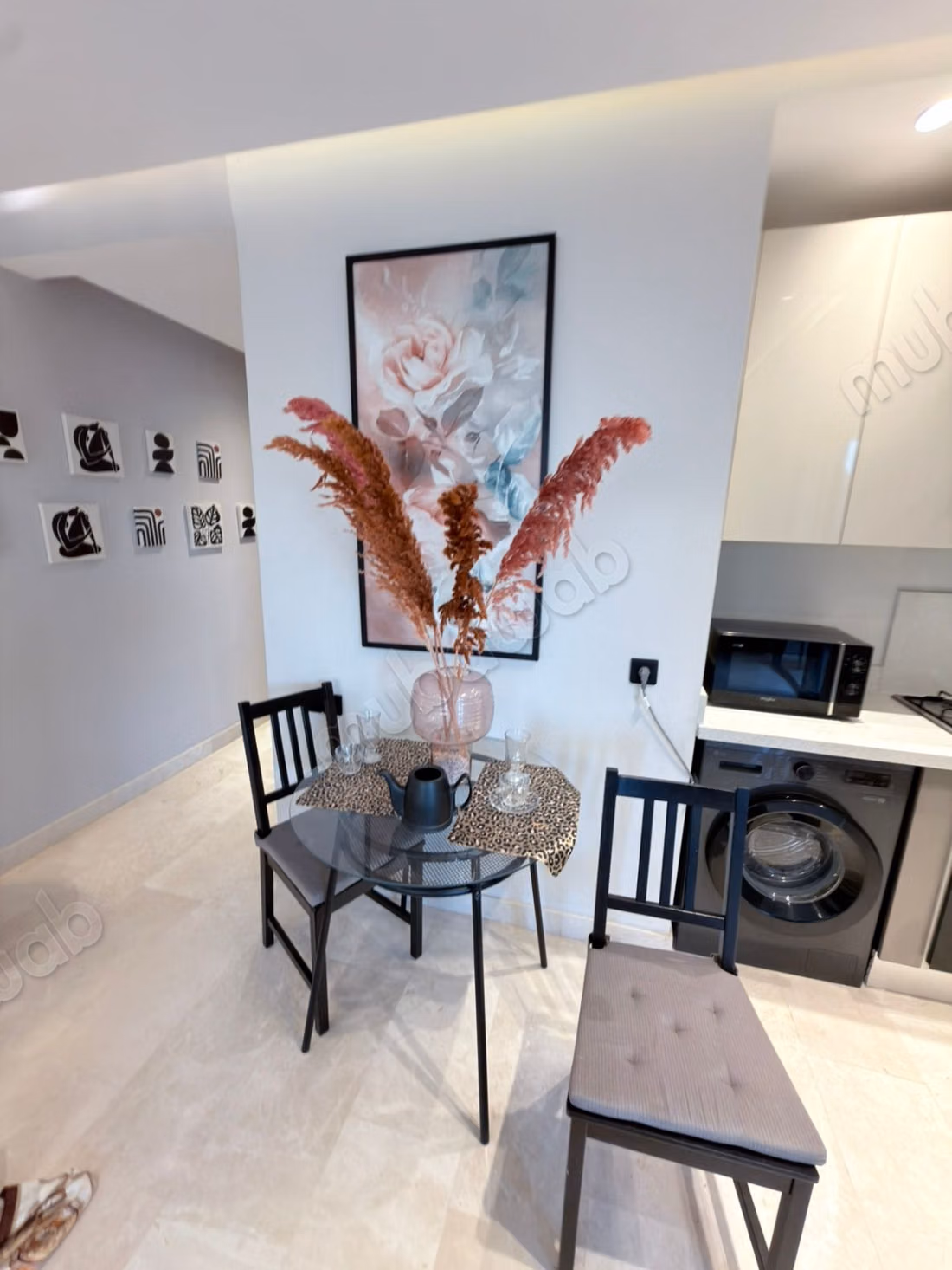 Te huur – luxe gemeubileerde studio met terras