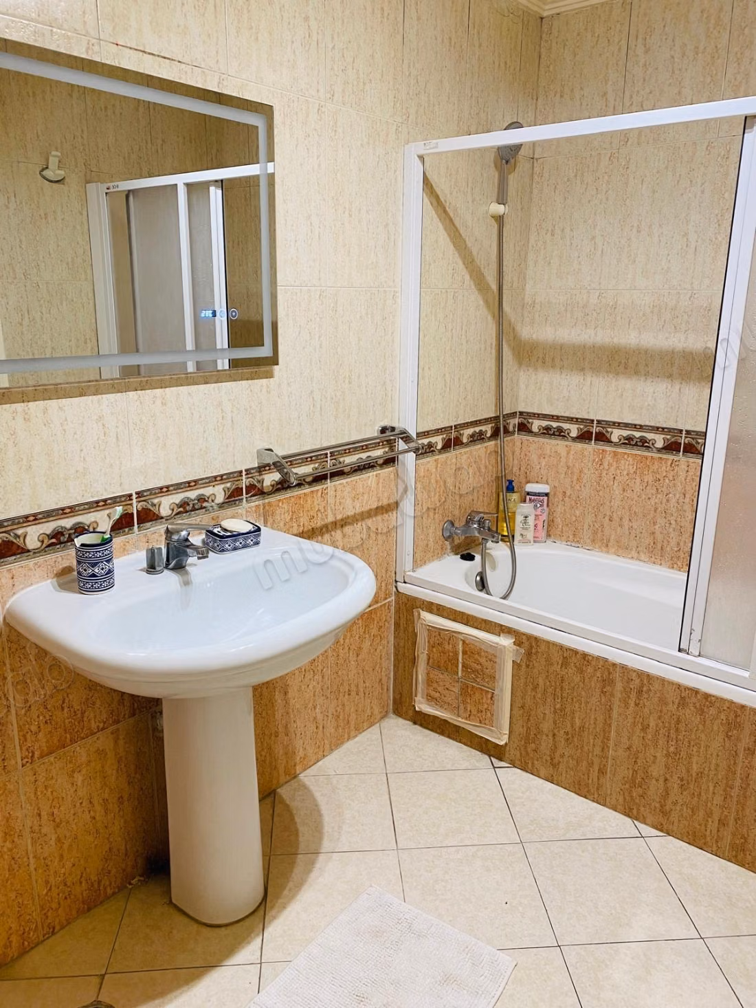 A LOUER Appartement Meublé de 158 m a iberia