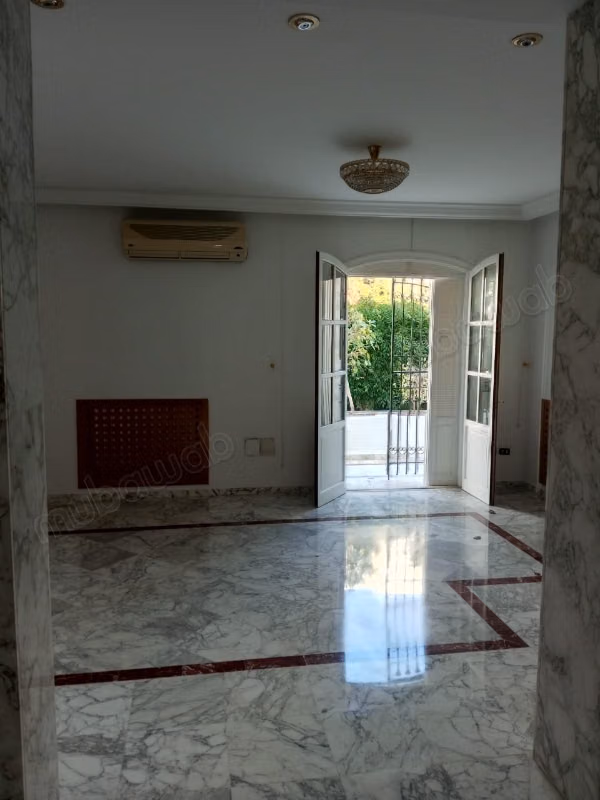 Villa Spacieuse avec Piscine à Kantaoui Narjess
