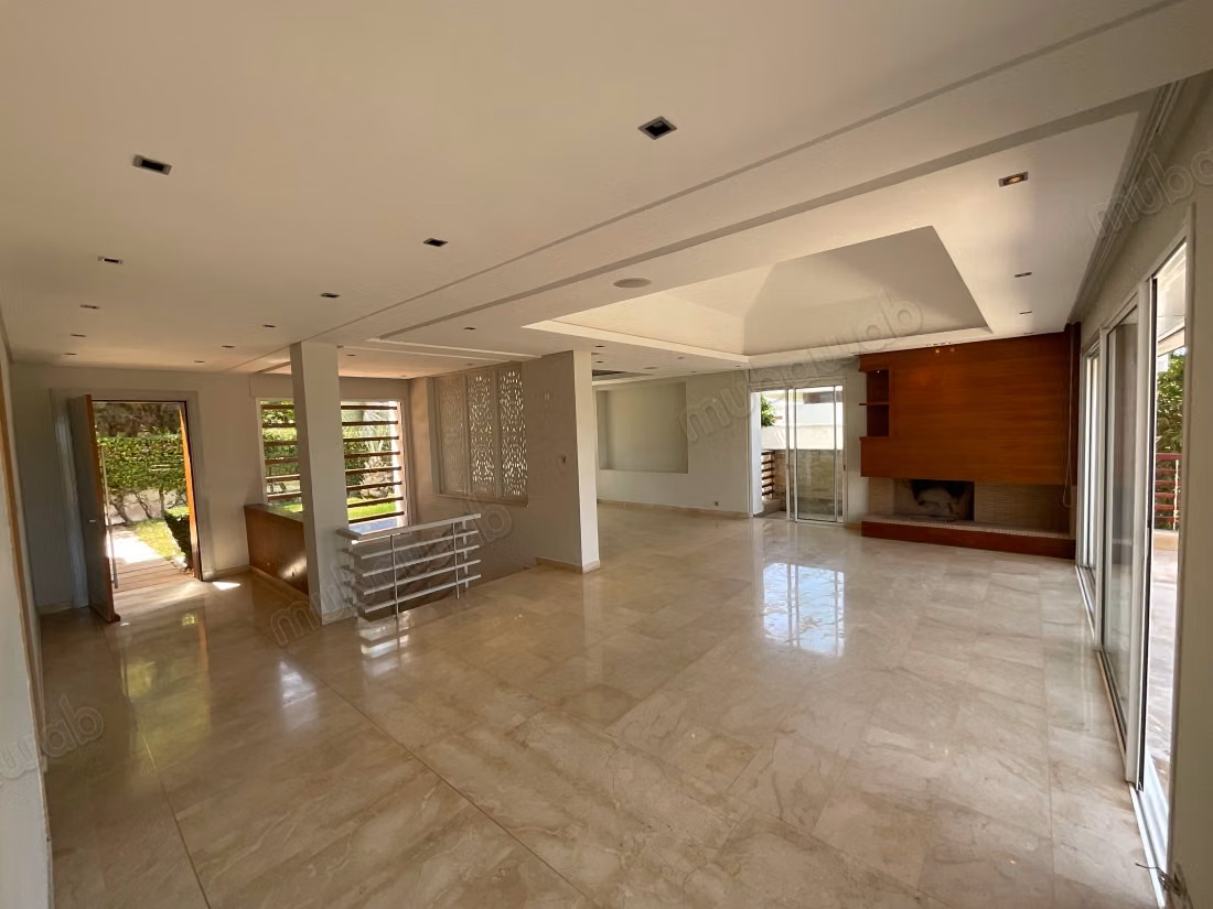 Villa fronte golf città verde