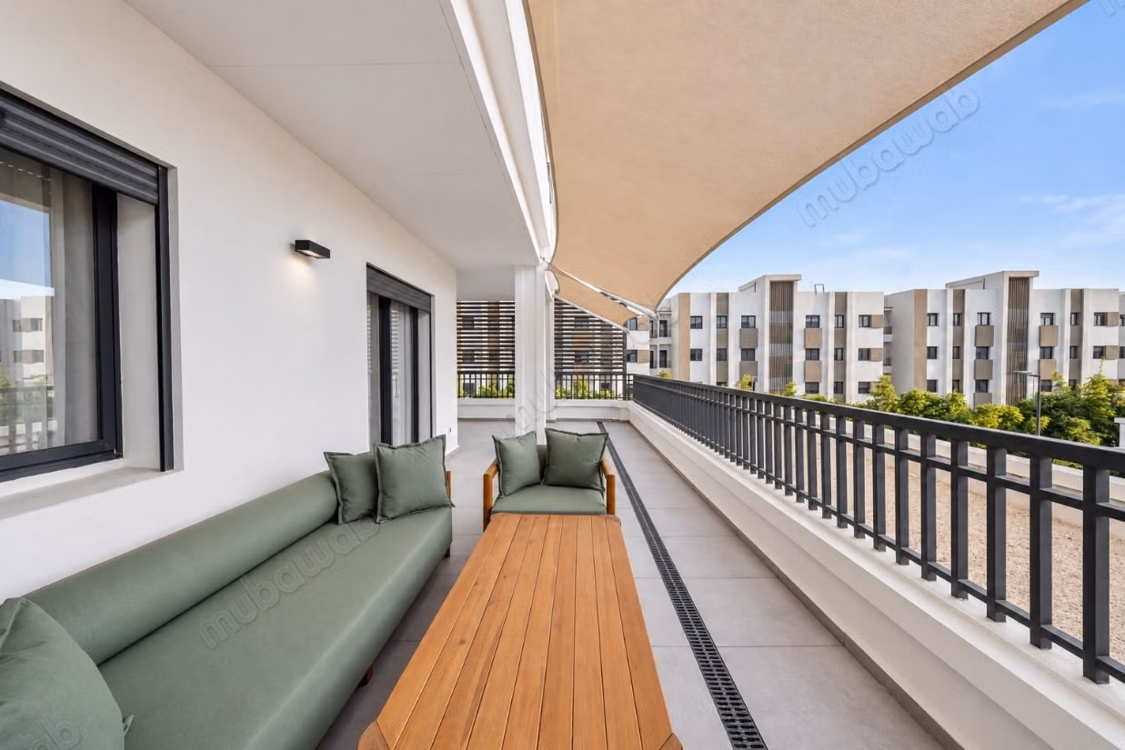 Duplex meublé 4 chambres moderne à Californie