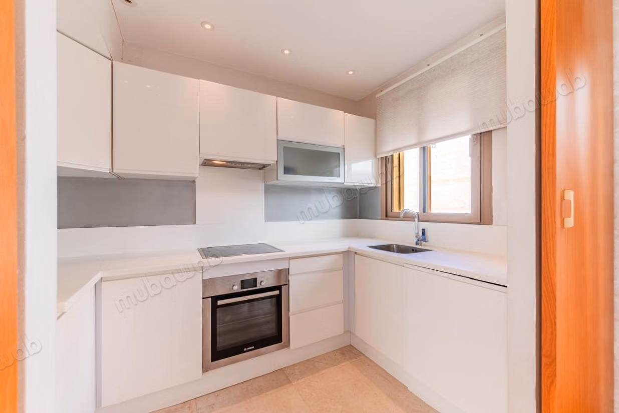 Triangle d'Or/Appartement meublé 85m² Balcon