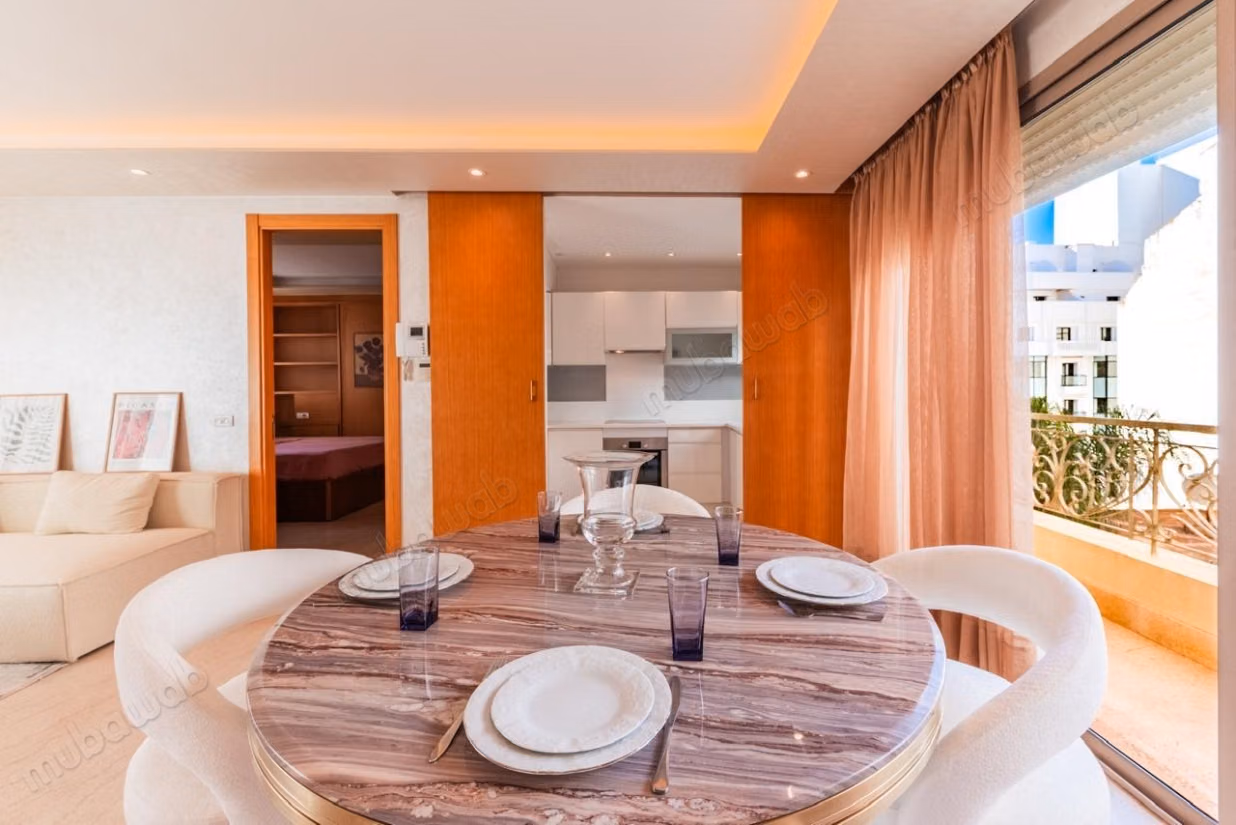 Triangle d'Or/Appartement meublé 85m² Balcon