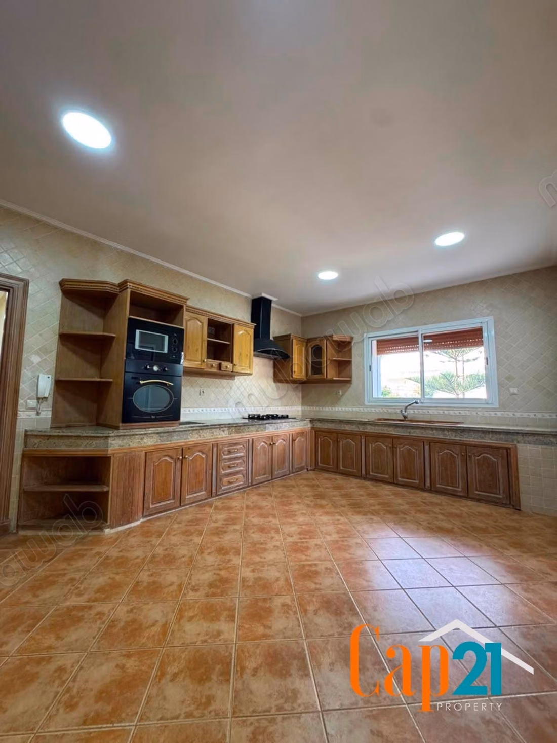 Apartment for rent 300m² BOUBANA