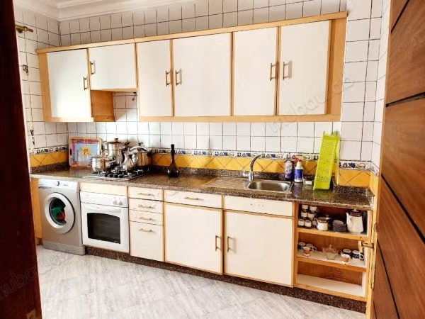 Appartement à louer à La Siesta. 2 pièces. Bien meublé