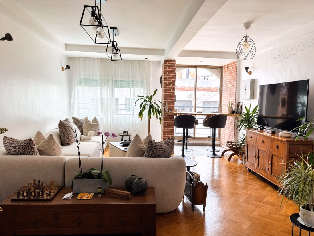 À vendre, appartement 3 chambres rénovée – gauthier