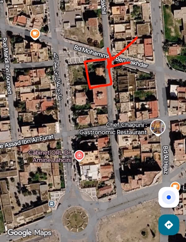 Verkoop van land in het stadscentrum. Oppervlakte 591 m²