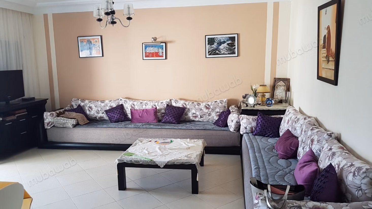 Appartements à louer à Asilah. 3 chambres excellentes. Environnement calme avec vue sur la montagne, chauffage central