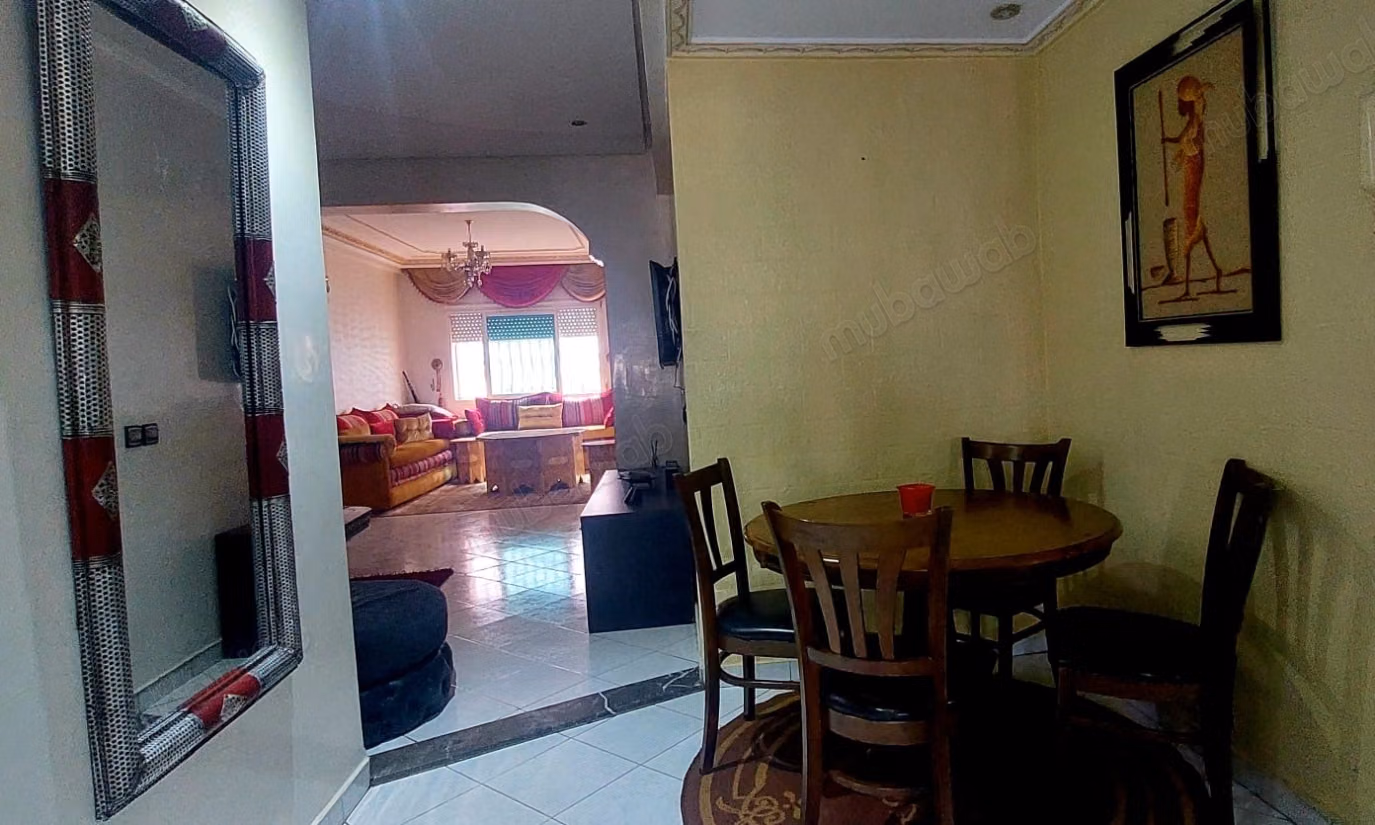 Appartement à louer à Belvédère.
Superficie 80 m².
Meublé