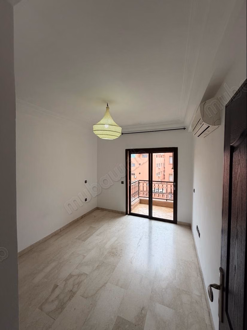 Très bel appartement en location à Guéliz. 3 pièces. Concierge et climatisation