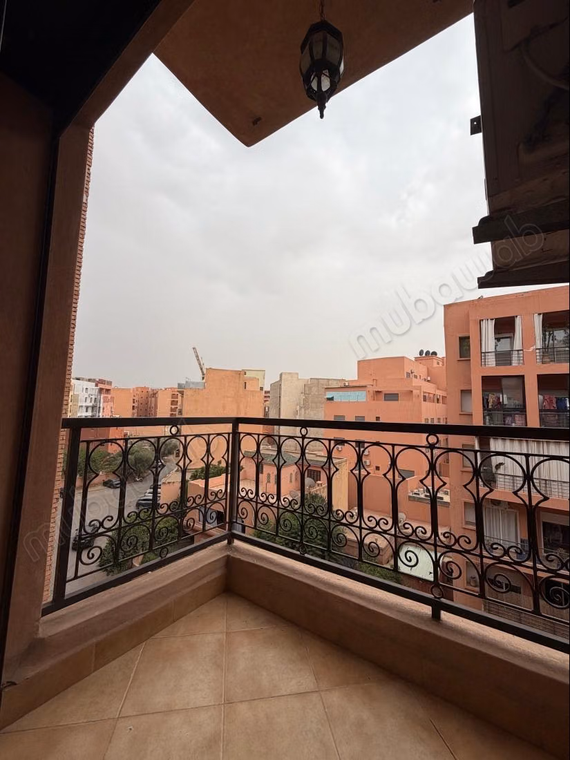 Très bel appartement en location à Guéliz. 3 pièces. Concierge et climatisation