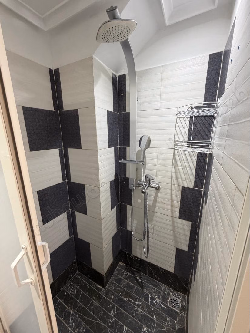 Très bel appartement en location à Guéliz. 3 pièces. Concierge et climatisation