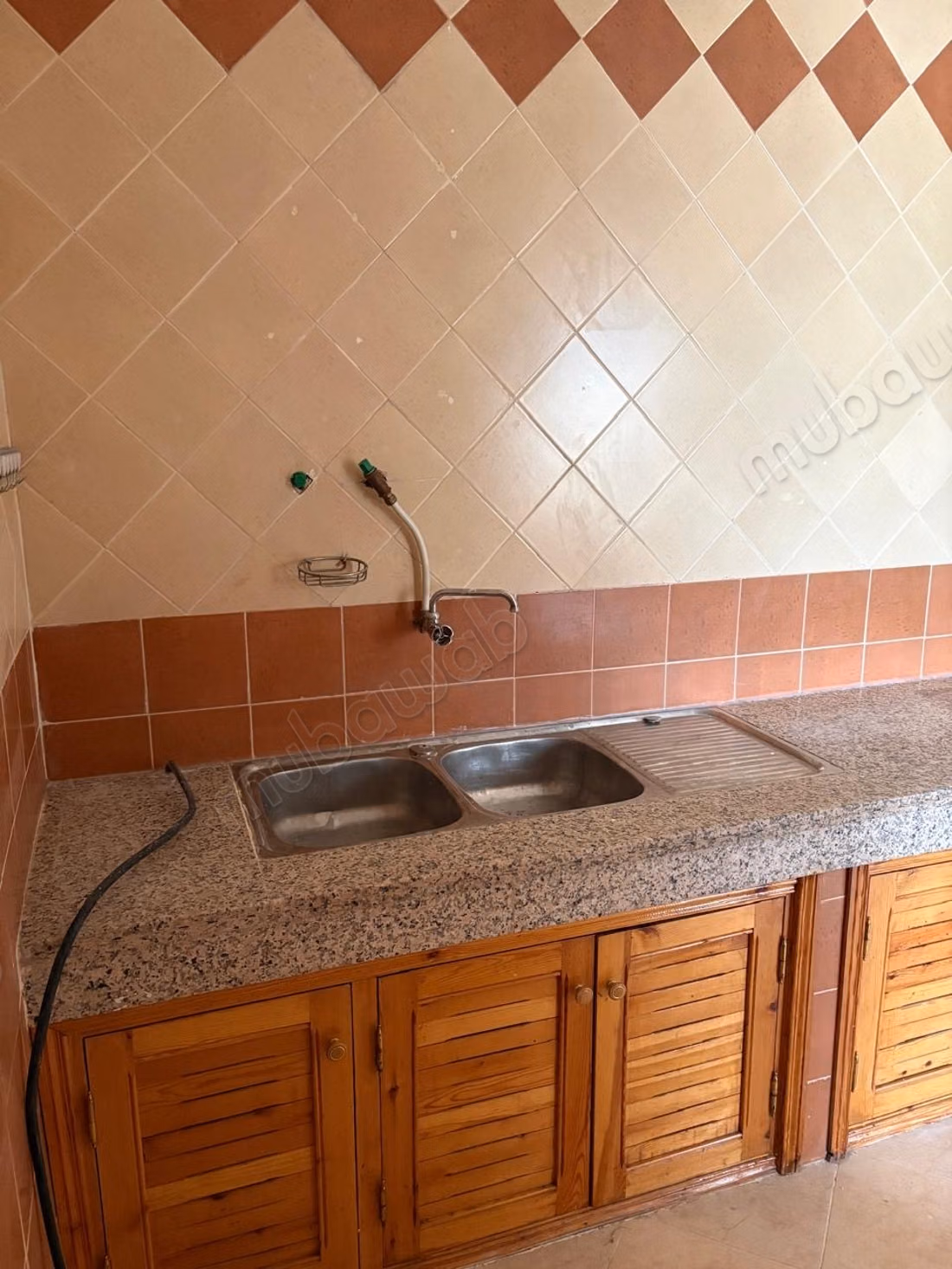 Bell'appartamento in affitto su strada Ain Chafq
