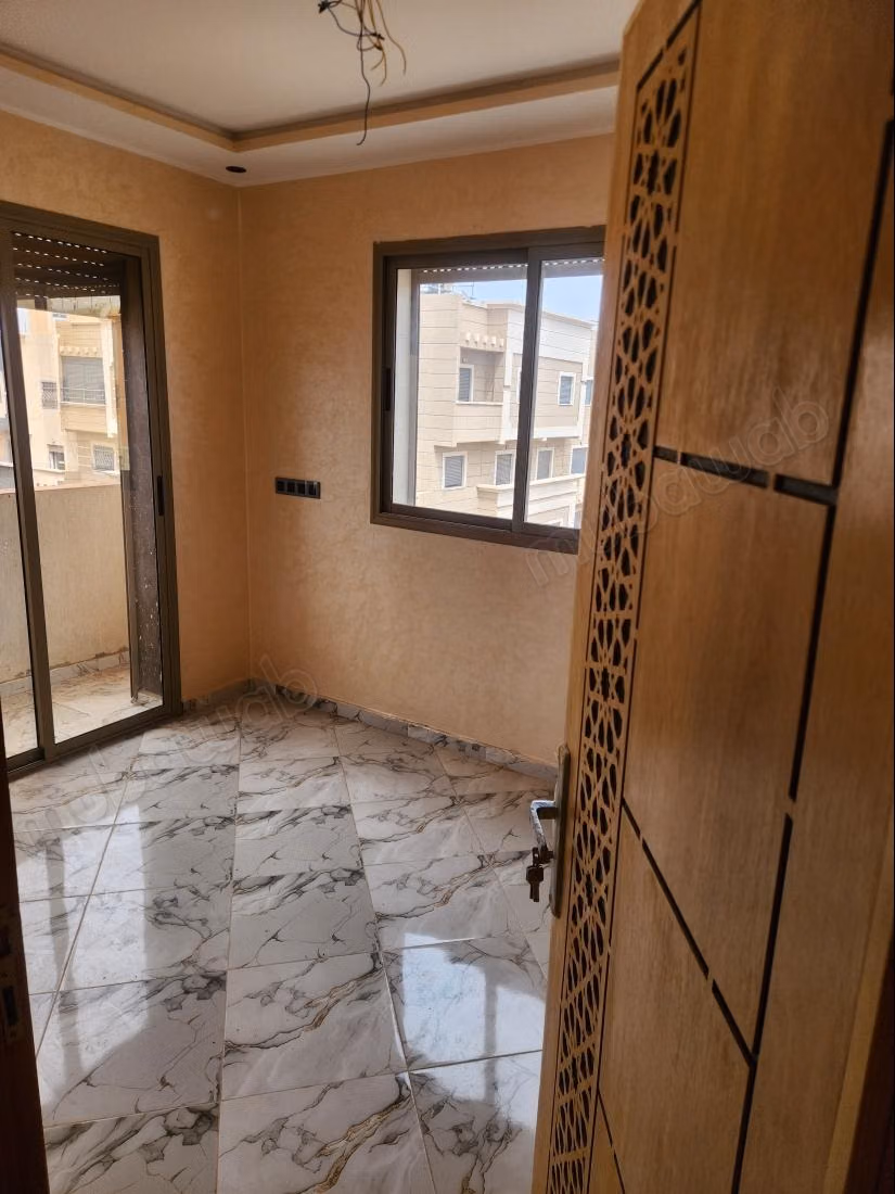 Beautiful apartment for sale in Khouribga. 3 comfortable rooms. Elevator