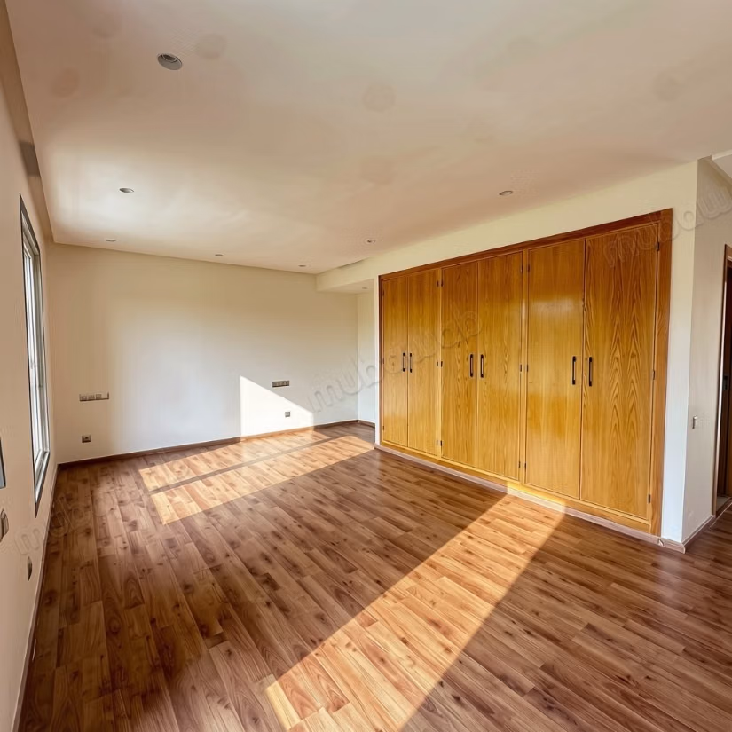 Superbe villa avec piscine LLD vide proche Amelkis