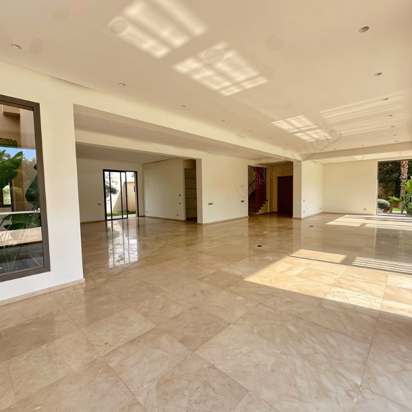 Superbe villa avec piscine LLD vide proche Amelkis