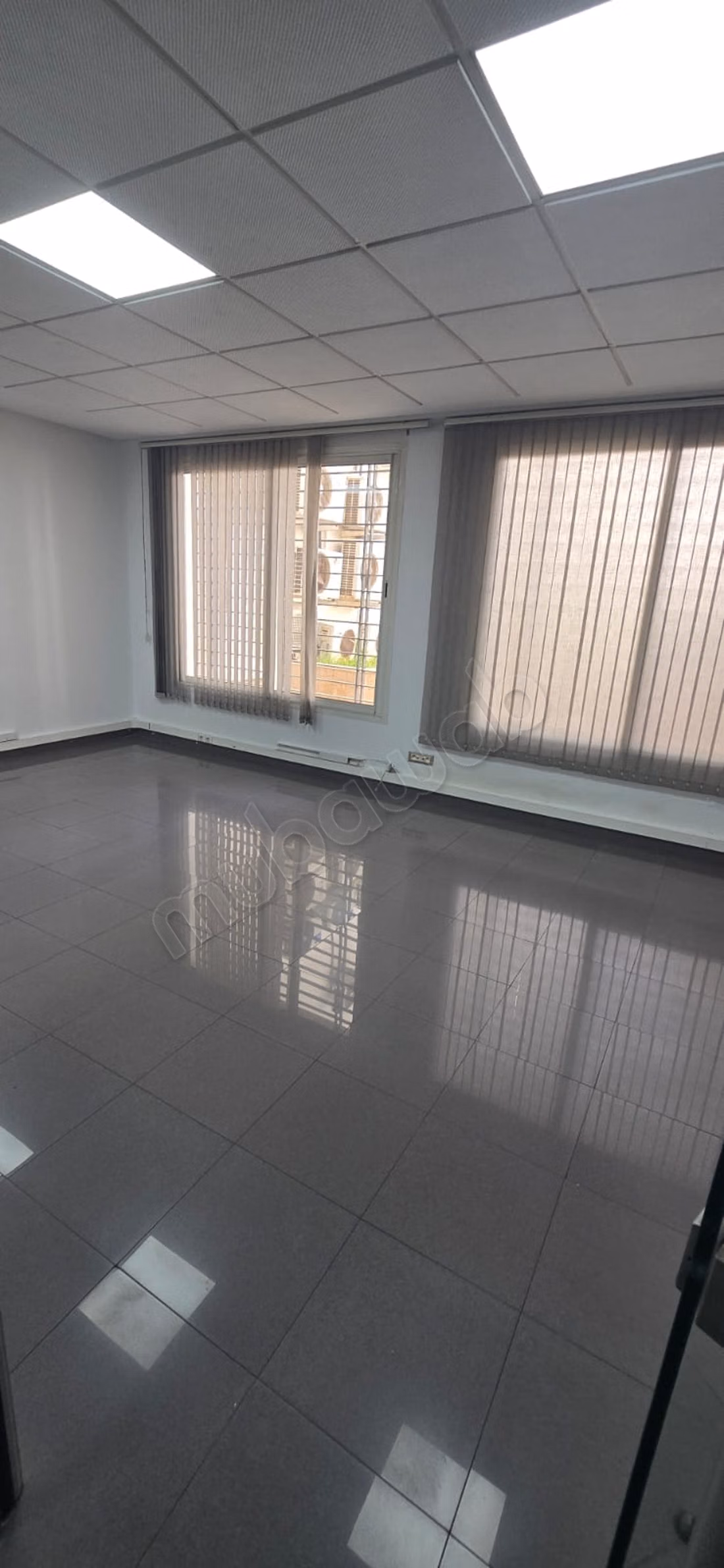À LOUER – Superbe Bureau Aménagé de 144 m²