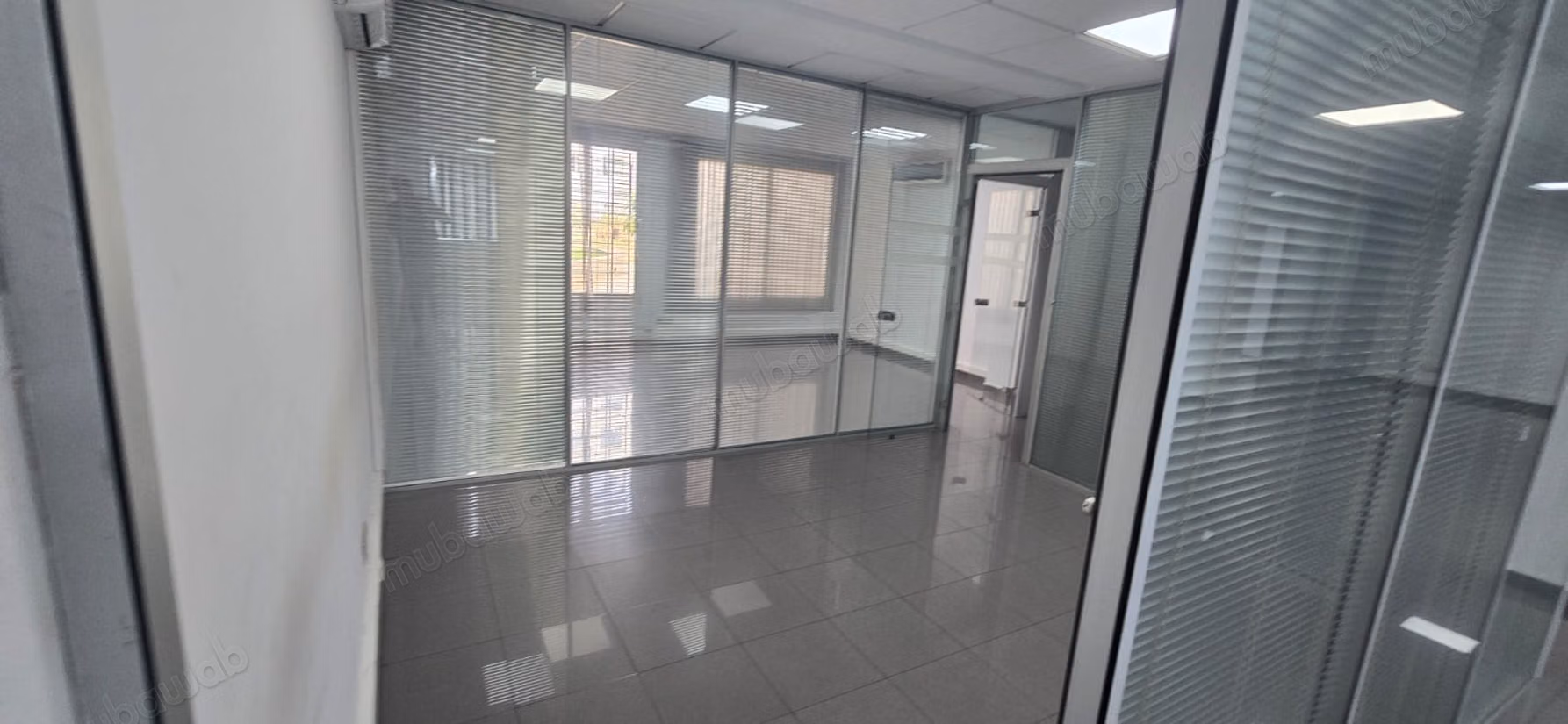 À LOUER – Superbe Bureau Aménagé de 144 m²