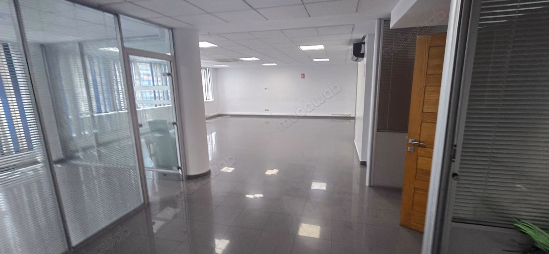 À LOUER – Superbe Bureau Aménagé de 144 m²