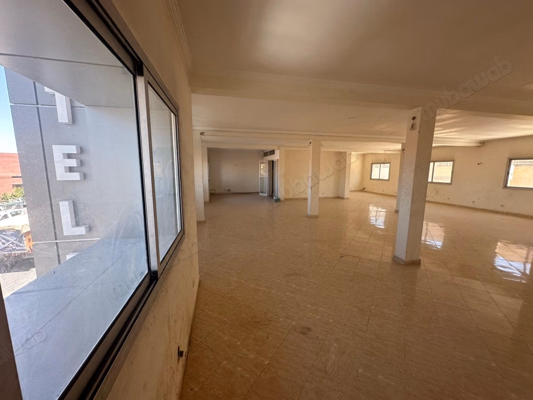 Plateau bureau de 186 et 336 m2 à sidi Ghanem
