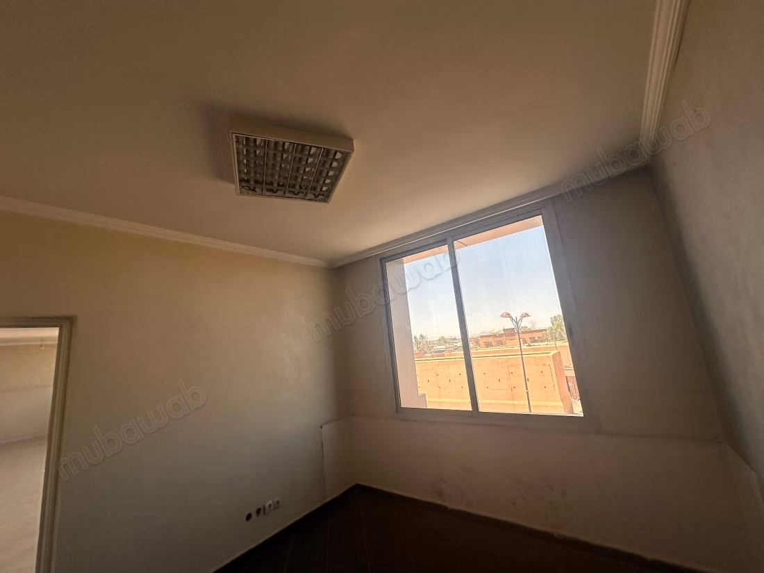 Plateau bureau de 186 et 336 m2 à sidi Ghanem