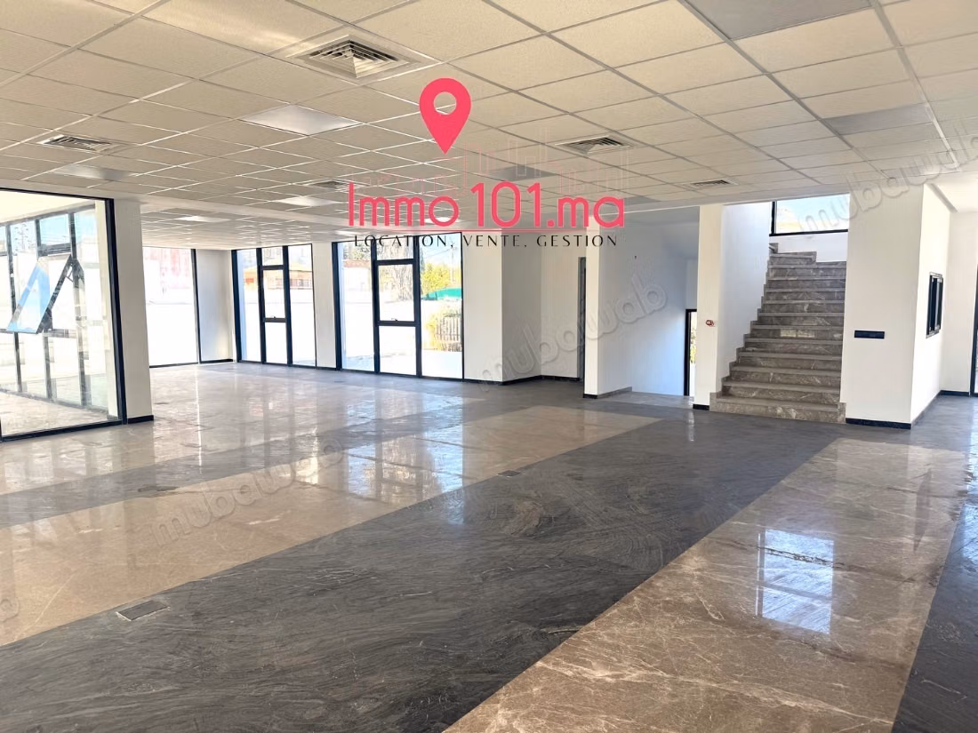 Villa usage professionnel à vendre à Souissi