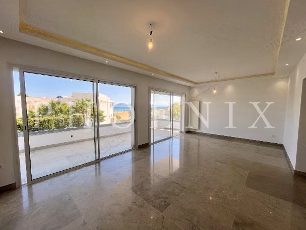 App S3 with terrace overlooking the sea in Carthage