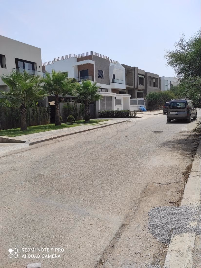 Eccellente terreno in vendita nella Pinède. Superficie totale di 750 m². Bahia Beach Golf