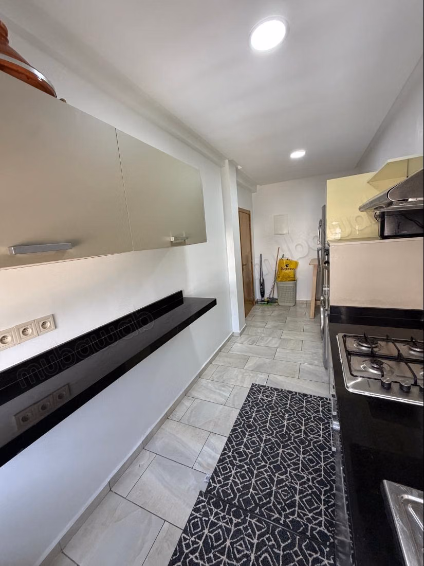 Fantástico apartamento en alquiler en El Mansouria. 5 habitaciones cómodas. Amueblado