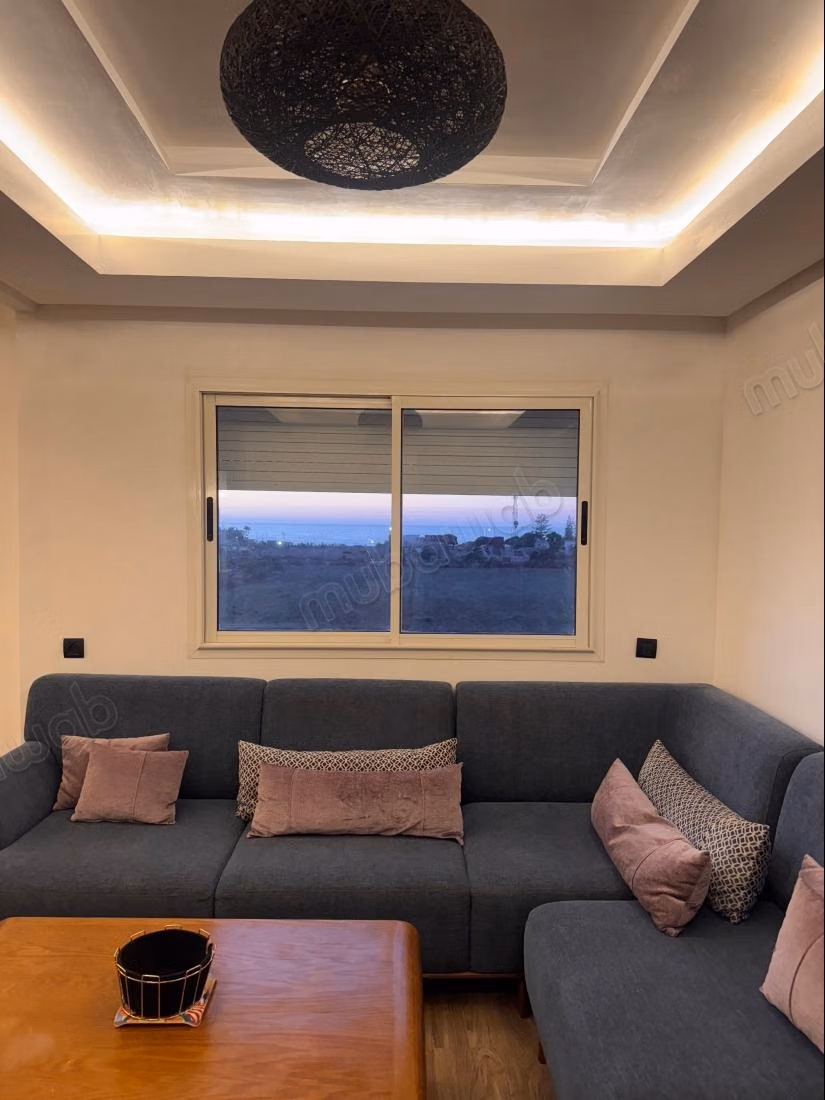 Zeer mooi appartement te huur in Dar Bouazza. 1 mooie slaapkamer. Concierge en zwembad